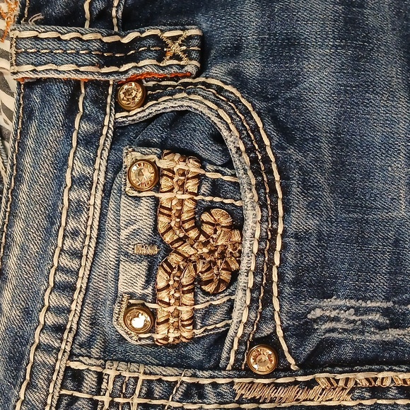 Rock Revival Jeans - Picture 7 of 8